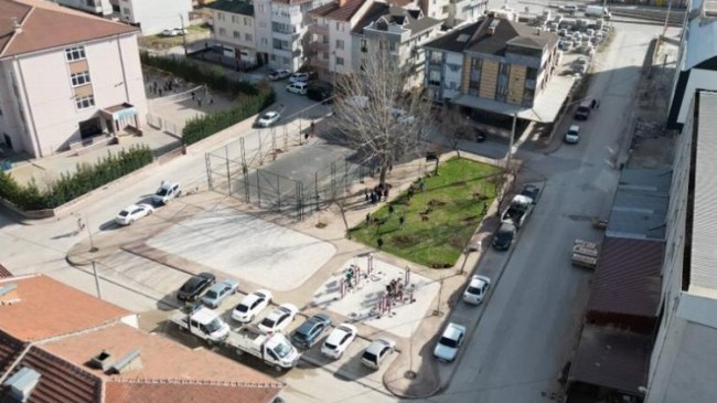 Bursa İnegöl’de eski parklar yenileniyor