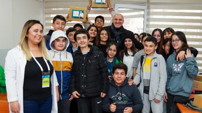 İstanbul Beylikdüzü’nde öğrencilere kitap desteği