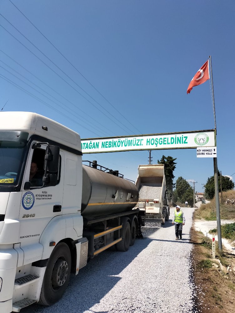 Muğla Yatağan’ın yollarını yenileniyor