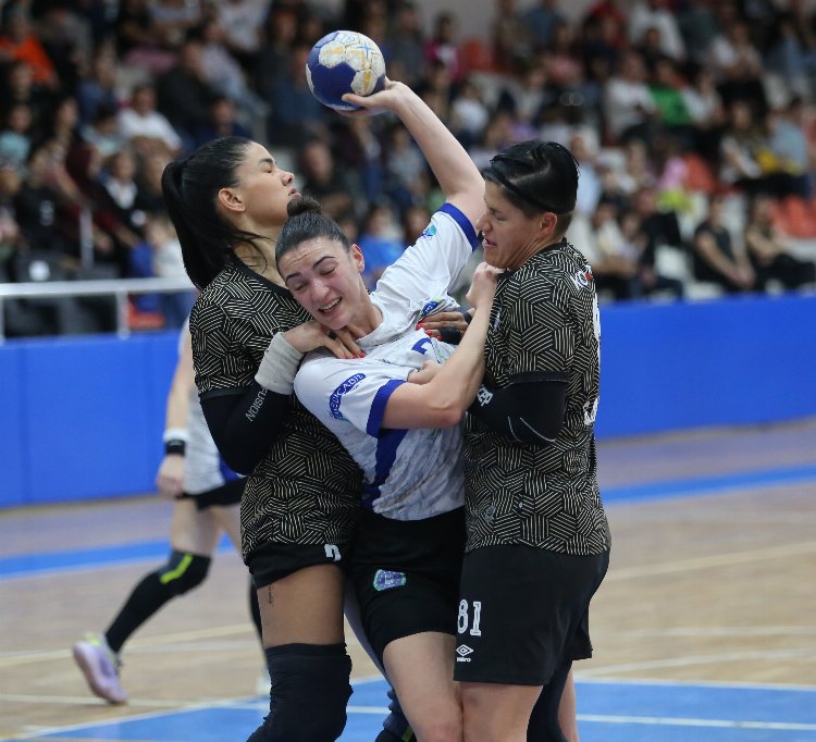 Poyrazın Kızları toparlanamadı!