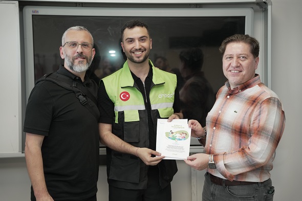 Apsiyon, Ahbap Derneği iş birliğiyle  Hatay’da müzik sınıfı açtı