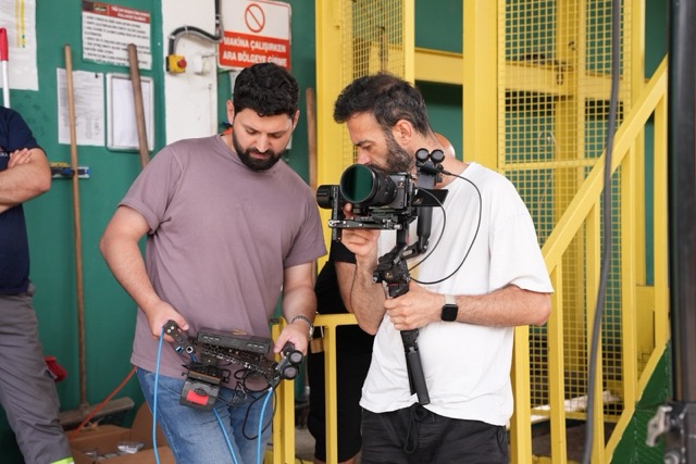 Yönetmen Selçuk Esen: “Televizyon ölmüyor izleme alışkanlıkları kökten değişiyor”